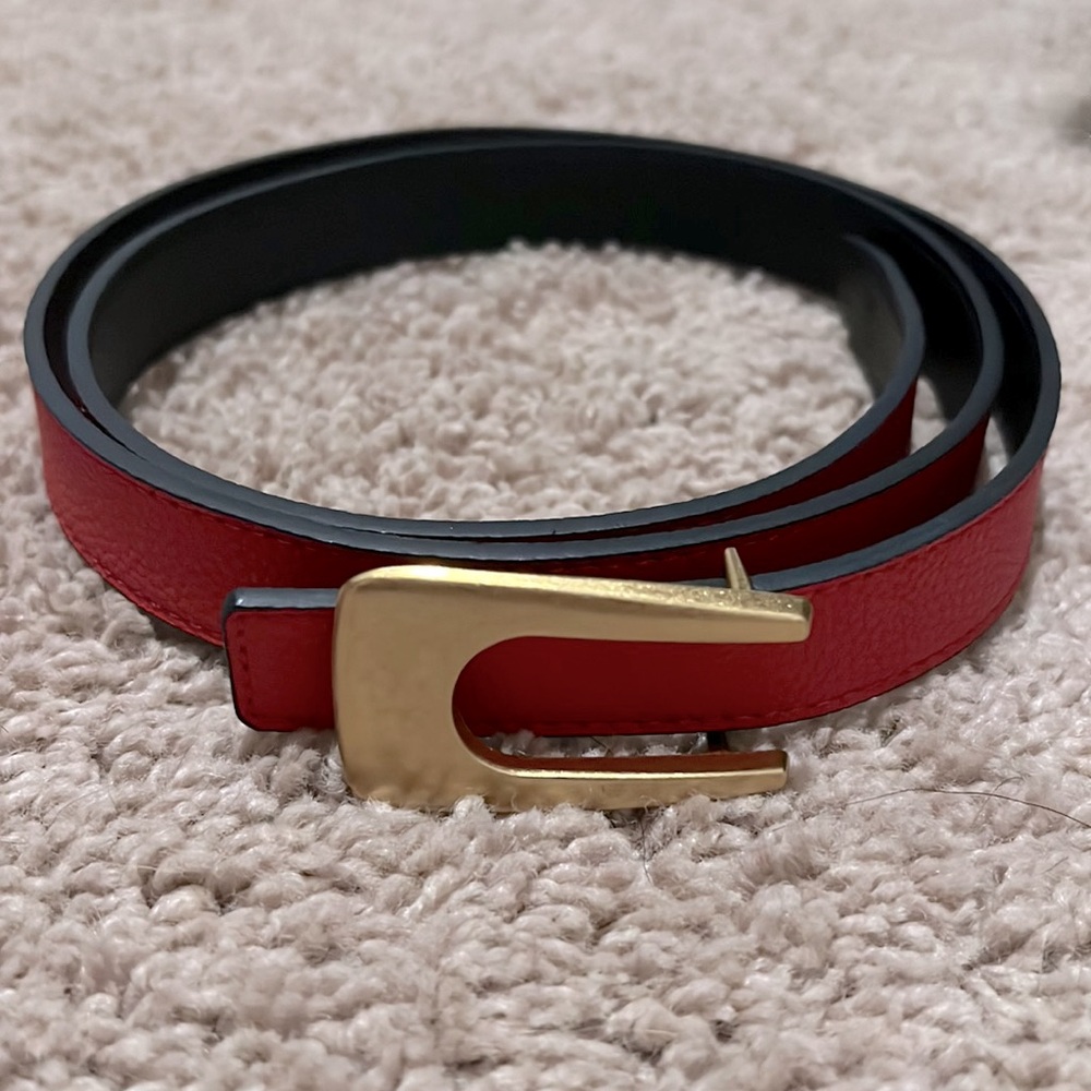 📦 Red / Black Double Sided Vegan Leather Belt - Picture 4 of 10